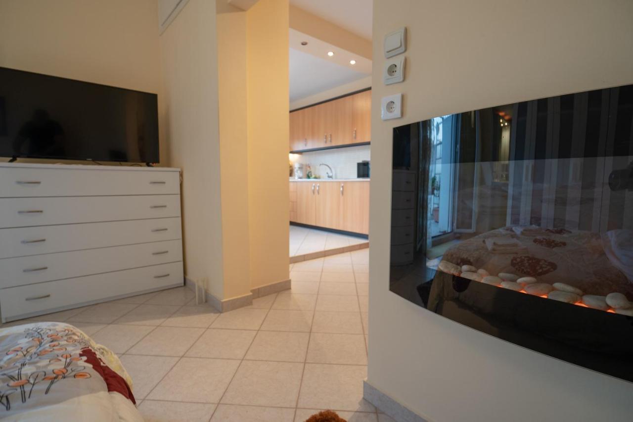 Attica Train Station 1 Bedroom 4 Pers Apartment アテネ エクステリア 写真