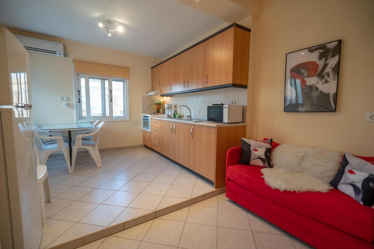 Attica Train Station 1 Bedroom 4 Pers Apartment アテネ エクステリア 写真